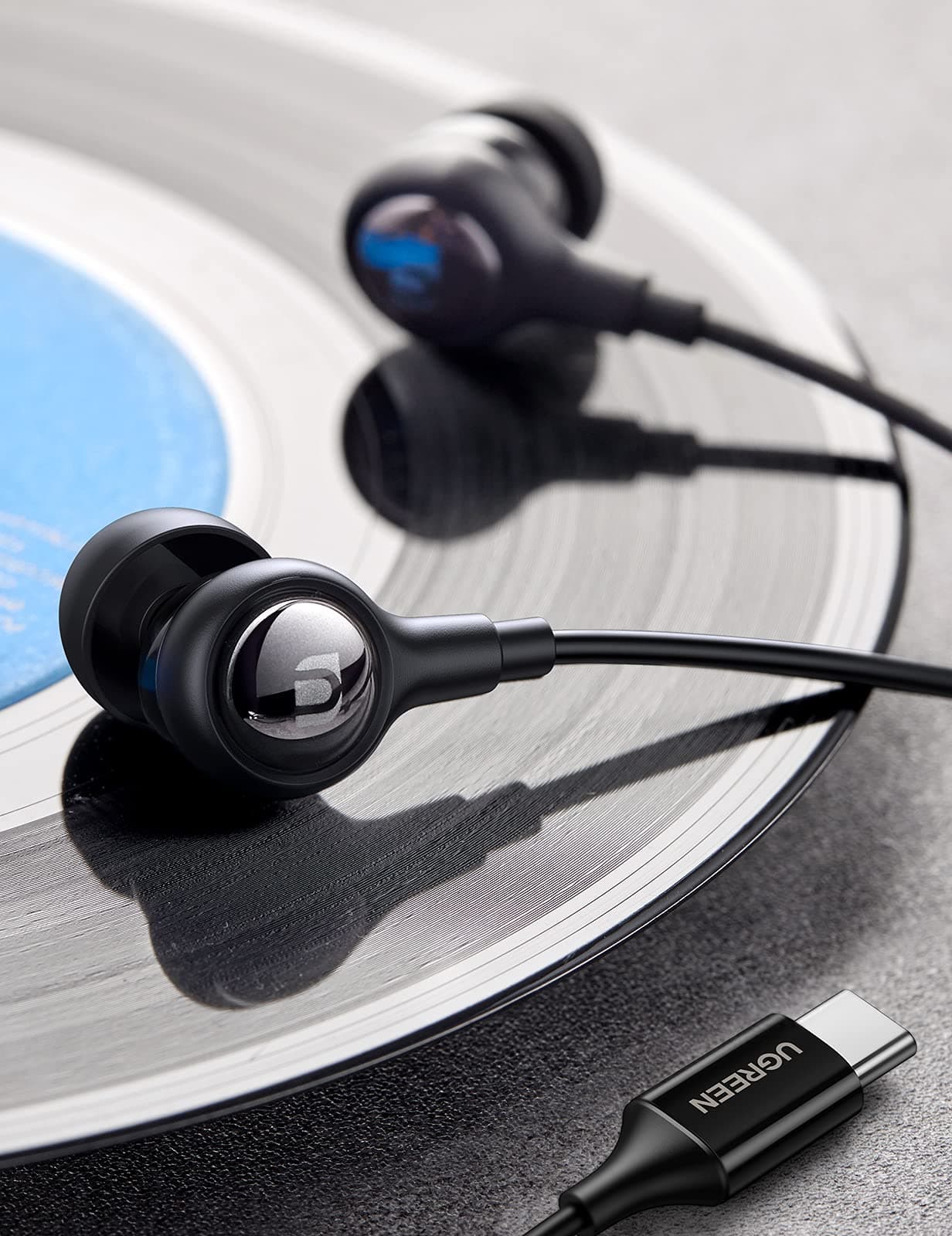UGREEN 30638 In-Ear Earphones with Type-C Connector 2